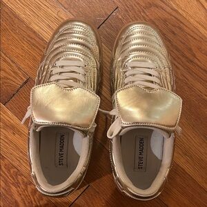 Steve Madden Madrid sneakers